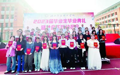 皖西经济技术学校：淮畔职教明珠展新姿(图8)